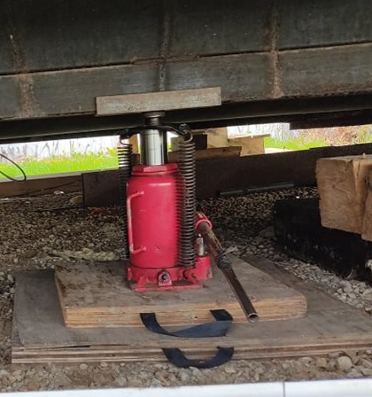 Jack Placement for Mobile Home Levelling